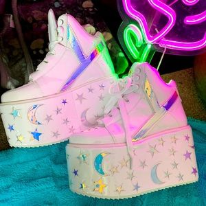 YRU Qozmo Moon & Starz Platforms!